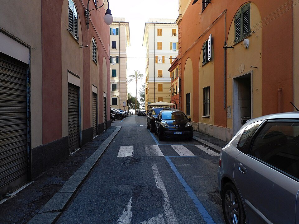 A street in Castelletto looking down toward the sea between the blocks