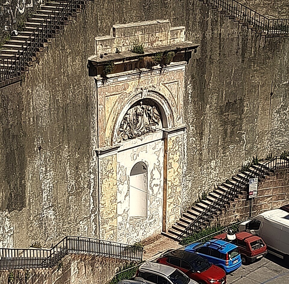 A stepped lane climbing from Via Pertinace to Corso Firenze