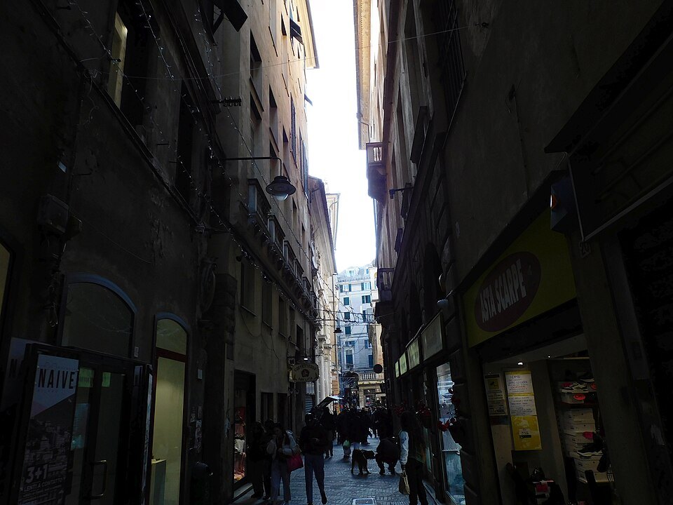 How do you reach the forts above Genoa without a car?