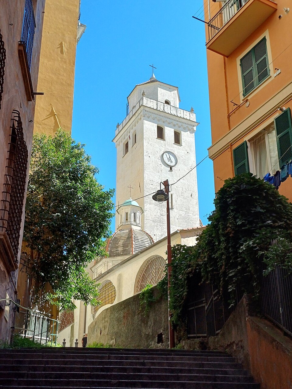 The tower of Santa Maria di Castello above the lanes