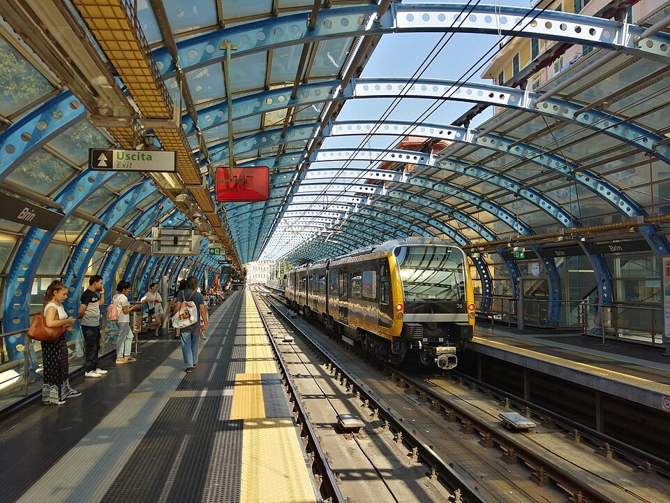 A metro train at Brin, the western terminus, under the arched canopy