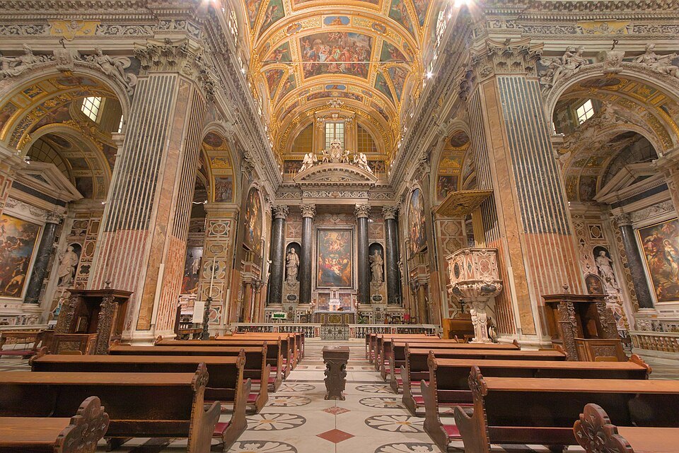 The Gesù's aisle, the altars set between coloured marble piers