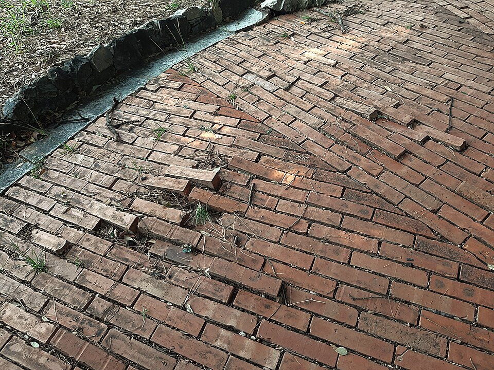 The pebble paving of a creuza, stones set on edge in bands