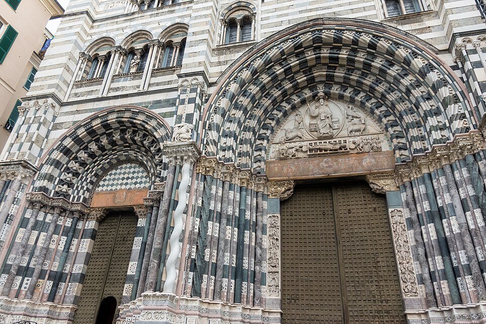 The deep carved arch of San Lorenzo's central portal